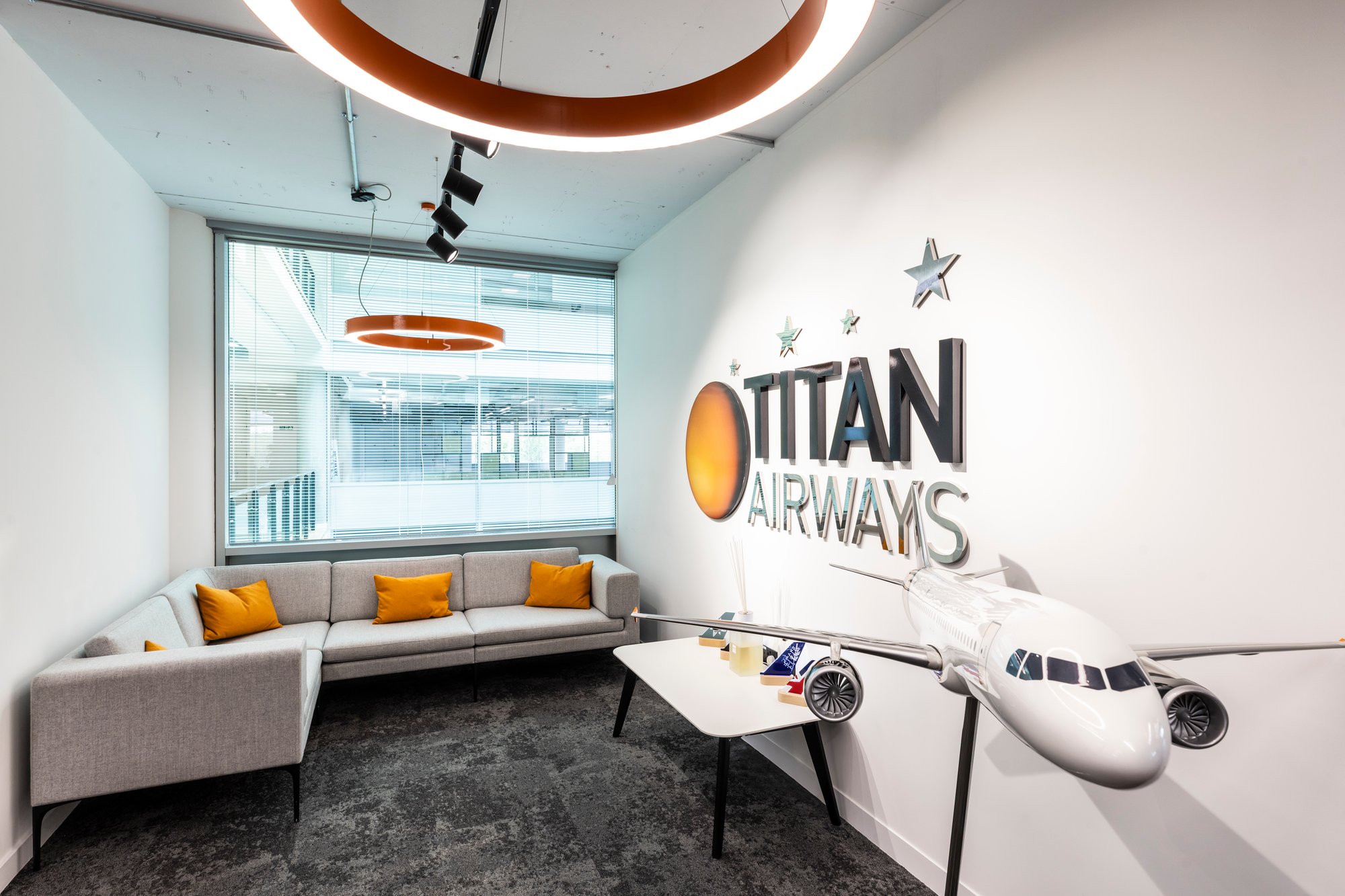 HABIT ACTION Titan Airways-1G8A6940 HABIT ACTION Titan Airways-1G8A6940