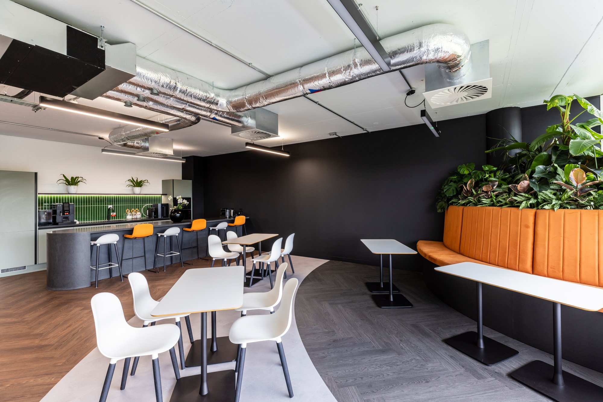 HABIT ACTION Titan Airways-1G8A6950 HABIT ACTION Titan Airways-1G8A6950