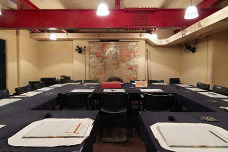 e260b1bc-offices-in-unusual-places-cabinet-war-rooms (1)