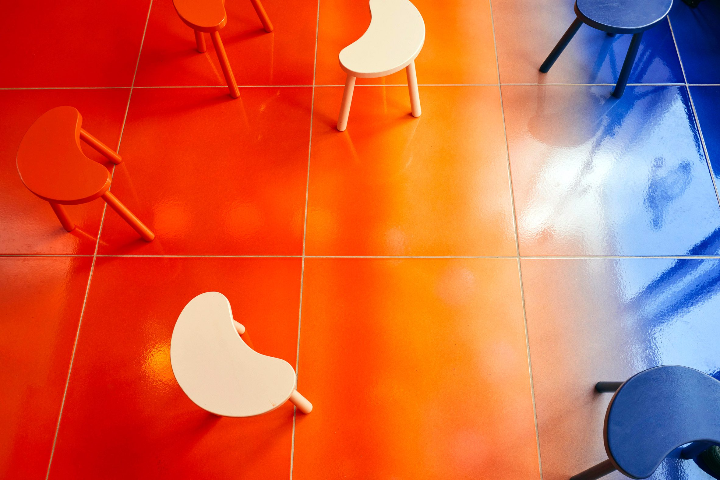 uchronia-cafe-nuances-interiors-paris_dezeen_2364_col_11